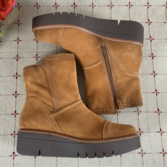 Naturalizer “Wylie” Tawny Brown Suede Wedge Platform Ankle Boots Size 6.5 - Picture 3 of 10